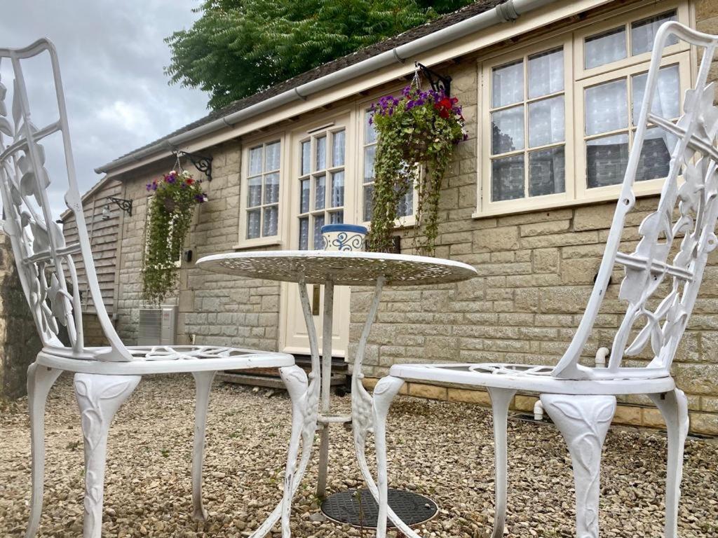 Heart Of The Village Cotswold Cottage In Crudwell. Ngoại thất bức ảnh
